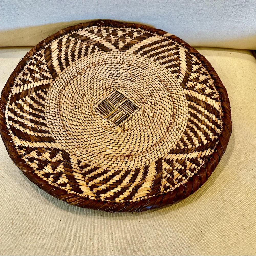 NEW Africa Woven Basket. Made by Binga people of Zambia/Zimbabwe One of a Kind!